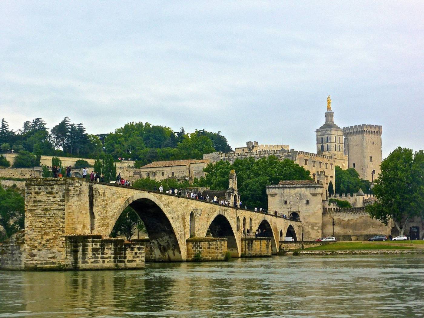 Avignon & les coteaux