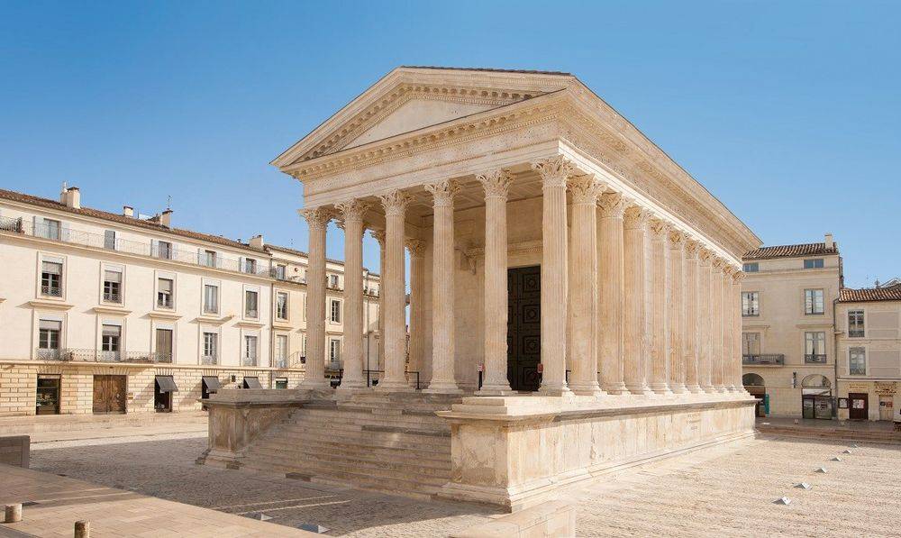 La Maison Carrée, classée à l'UNESCO depuis 2023.